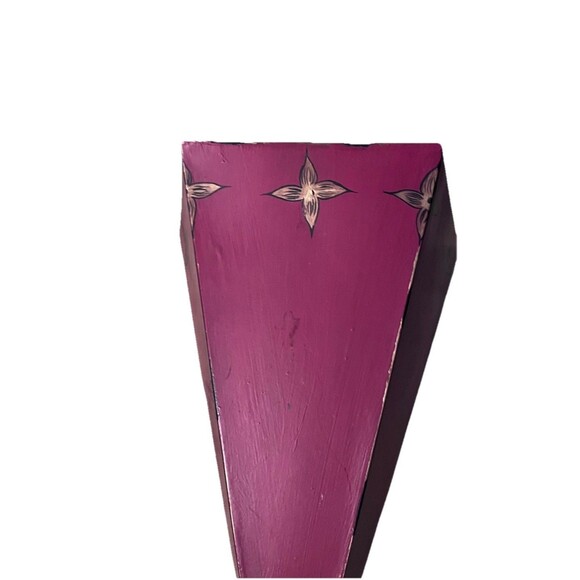 Southern Living 14" Red Metal Toleware Hanging Shelf Handpainted Star Design - Picture 4 of 10